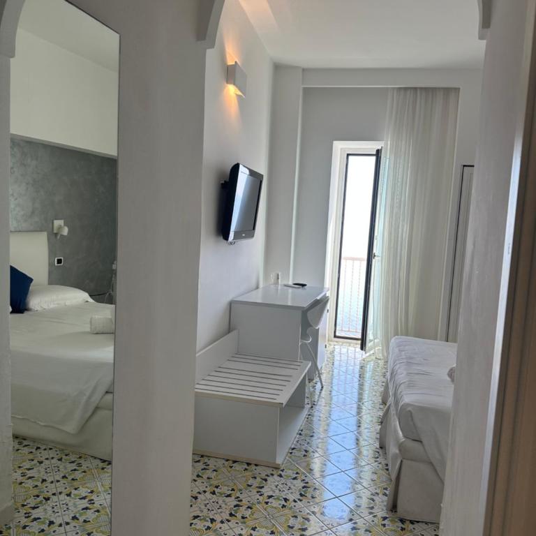 Hotel Villa Felice Relais - Camera Matrimoniale Classic con Vista Mare - 10