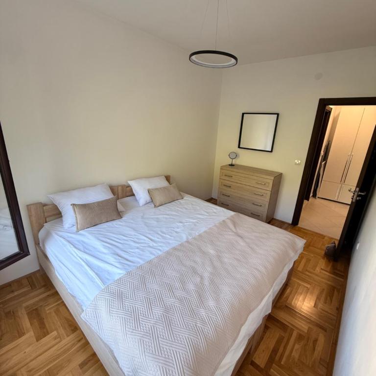 Santo Apartment - One-Bedroom Apartment - 4