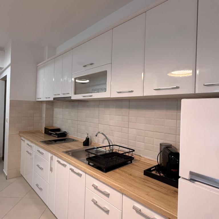 Santo Apartment - One-Bedroom Apartment - 7