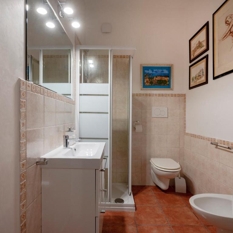 B&B A Casa Di Gina - Camera Tripla con Doccia - 9