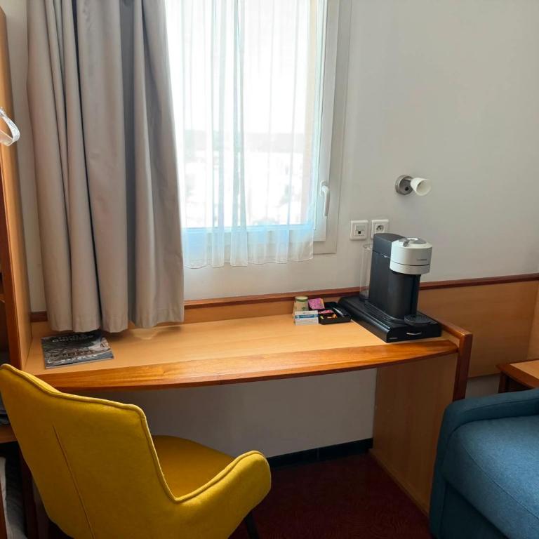 Brit Hotel Confort Montauban - Chambre Double Supérieure - 1