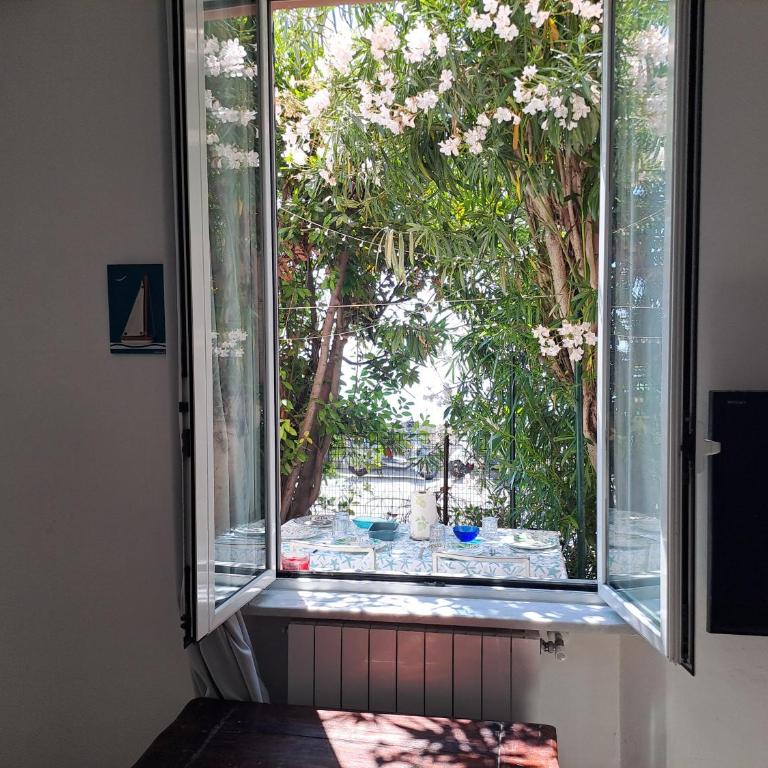 Orizzonte Blu Giardino sul Mare Finale Ligure - One-Bedroom Apartment - 14