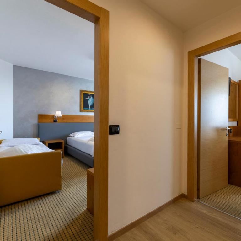 Royal Olympic Hotel - Camera Familiare Superior - 4