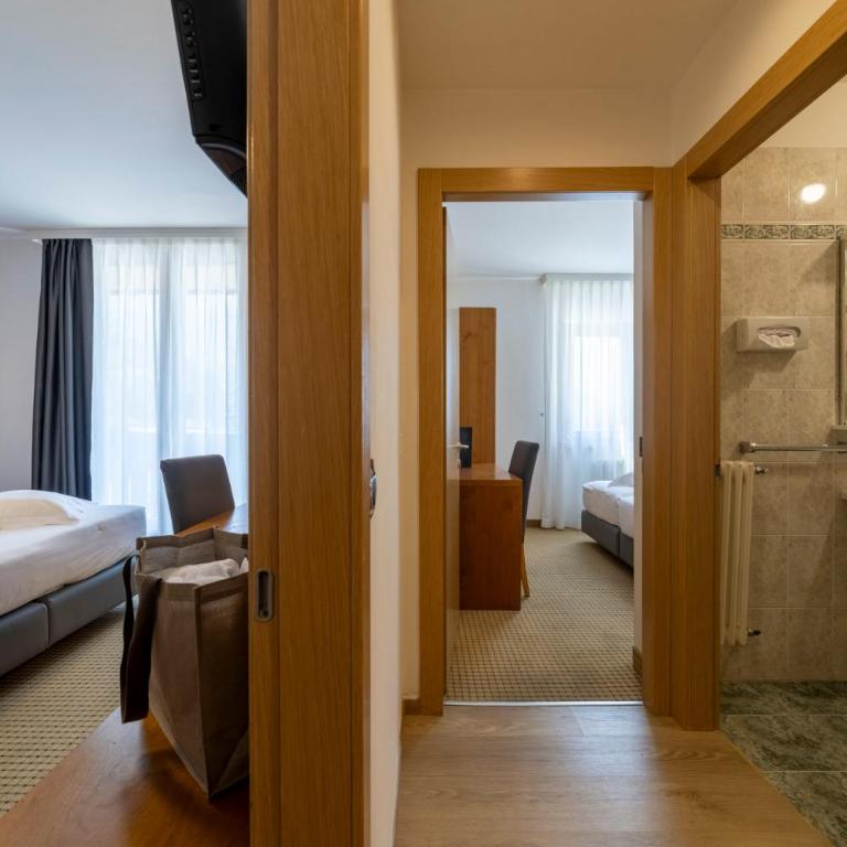 Royal Olympic Hotel - Camera Familiare Superior - 8