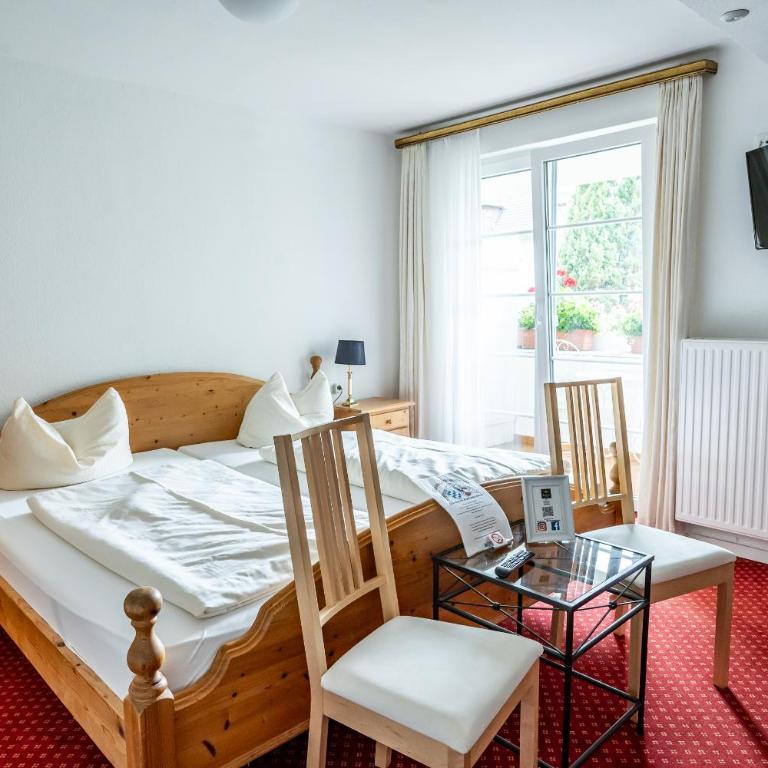 Gästehaus Alpenkranz - Familienzimmer mit Balkon - 2
