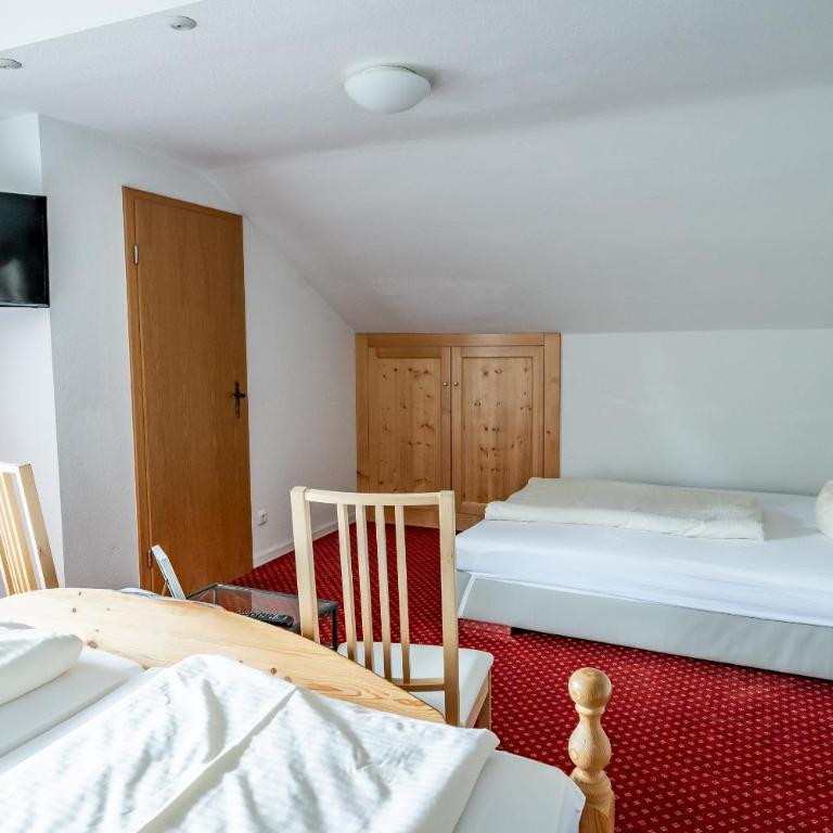 Gästehaus Alpenkranz - Familienzimmer mit Balkon - 3