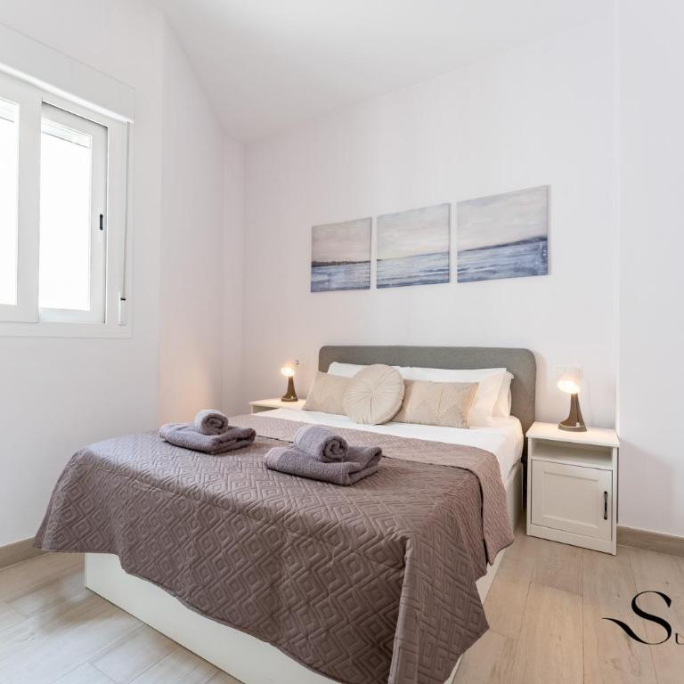 Fuengirola Escape - Beach & Restaurants - Two-Bedroom Apartment with Balcony - 11