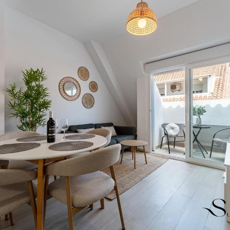 Fuengirola Escape - Beach & Restaurants - Two-Bedroom Apartment with Balcony - 4