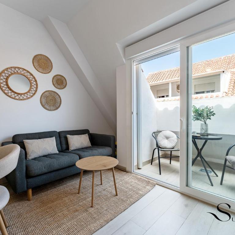 Fuengirola Escape - Beach & Restaurants - Two-Bedroom Apartment with Balcony - 1