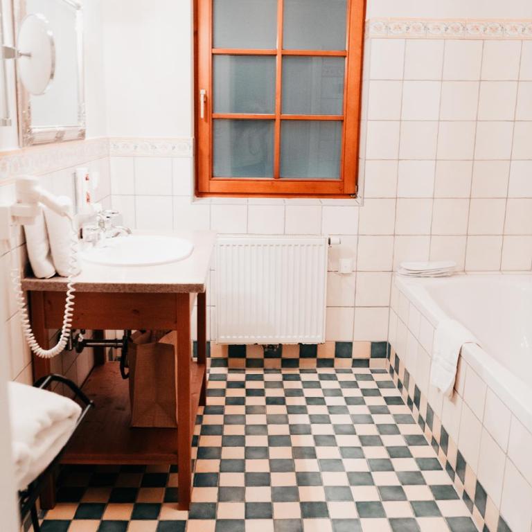 Sattlerhof Genießerhotel & Weingut - Doppelzimmer Landhaus - 9