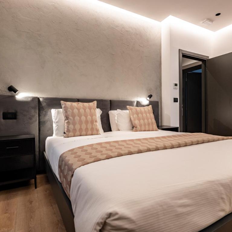 Corso 84 Luxury Suites - Zimmer mit Kingsize-Bett - 13