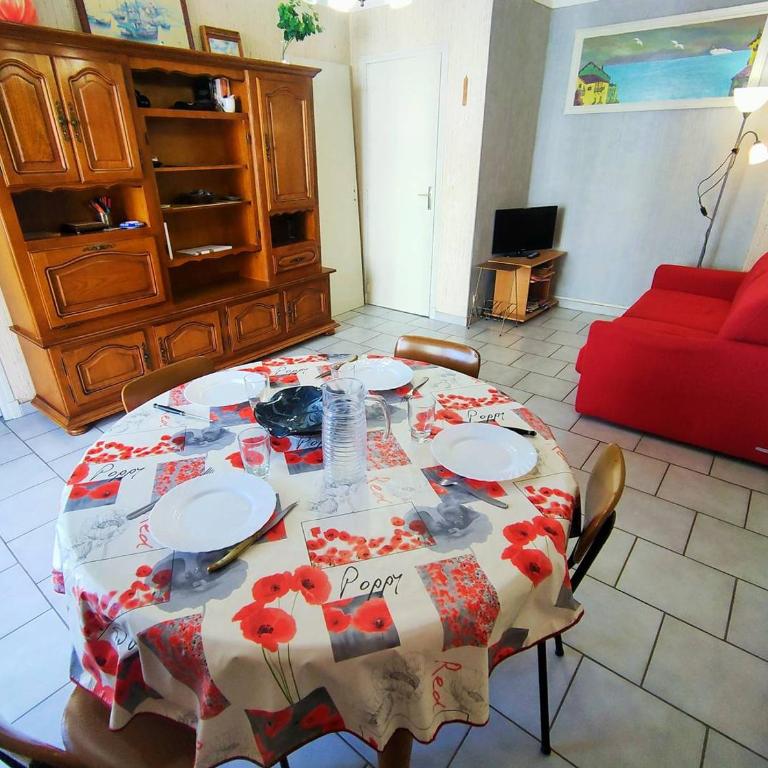 Appartement T3 proche commerces et animations - 5CDUSUD1 - Appartement 2 Chambres - 6