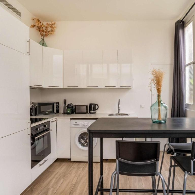 Modern 3BD for 8 guests in Bastille Voltaire - Appartement - 8