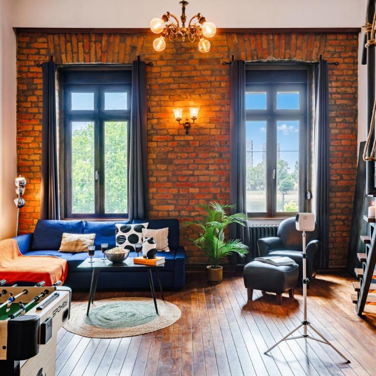 Loft with Cinema & Foosball Sava View Old Town - Appartement 1 Chambre - 1