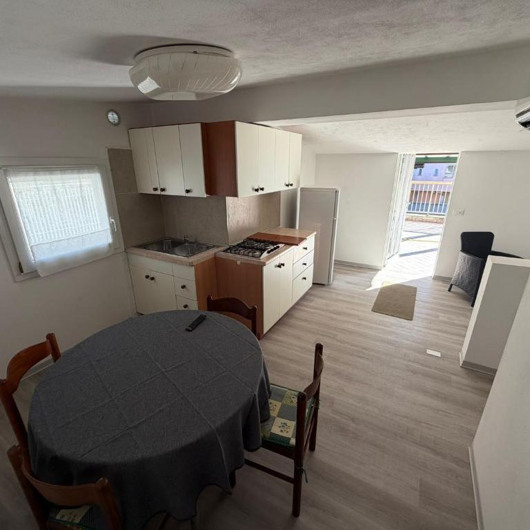 Residence Mare Blue - Appartamento con 2 Camere da Letto e Vista Città - 4