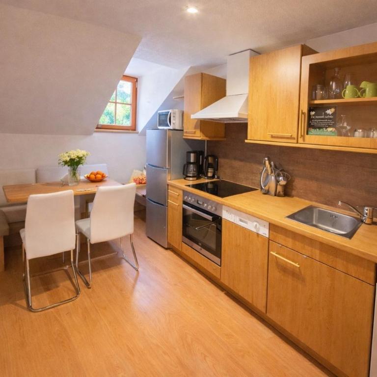 Landhaus am Hügel - Apartment mit 1 Schlafzimmer und Balkon - 12