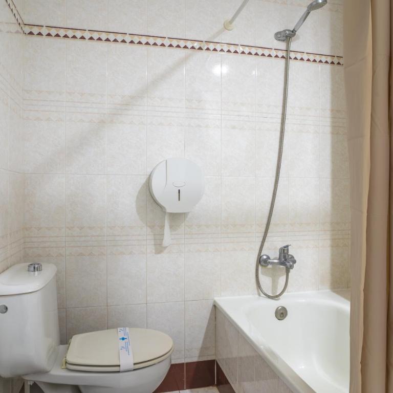 Ella Torremolinos Centro - Habitación Familiar Estándar - 18
