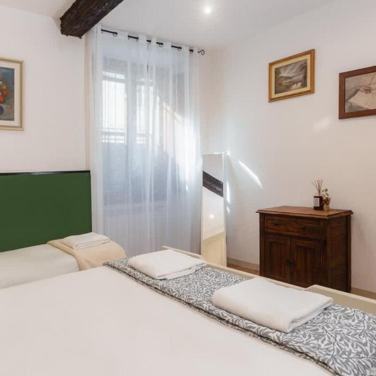 Ground-Floor Retreat Steps from SMN Station - Apartment - 3