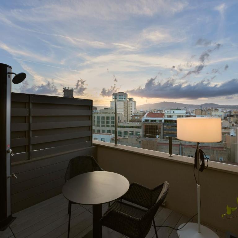 Catalonia Square 4* Sup - Habitación Doble Superior con terraza - 1 o 2 camas - 4