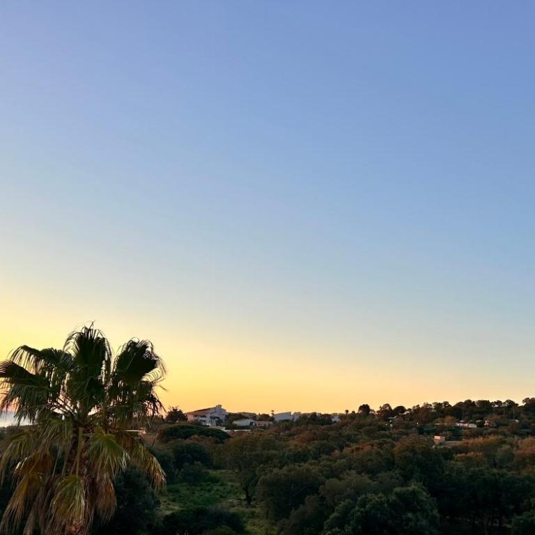 Villa soleil - Vue mer et montagne - Piscine privée, tennis, accès plage à pied - Villa - 84