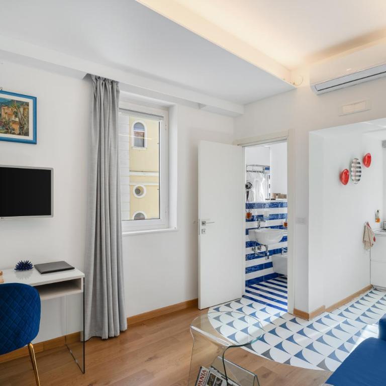 Suite villa comunale - Appartamento con 1 Camera da Letto - 16