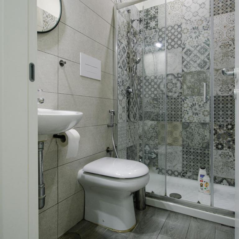 Santa House - Camera Matrimoniale con Bagno Privato - 4