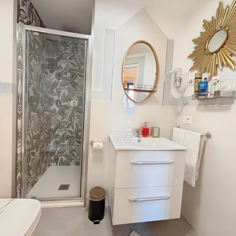 I Love MoReSco - Deluxe Junior Suite - 16