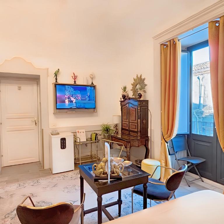 I Love MoReSco - Deluxe Junior Suite - 13