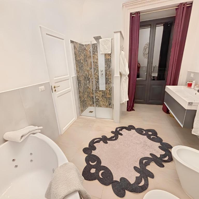 I Love MoReSco - Deluxe Suite with Spa Bath - 6