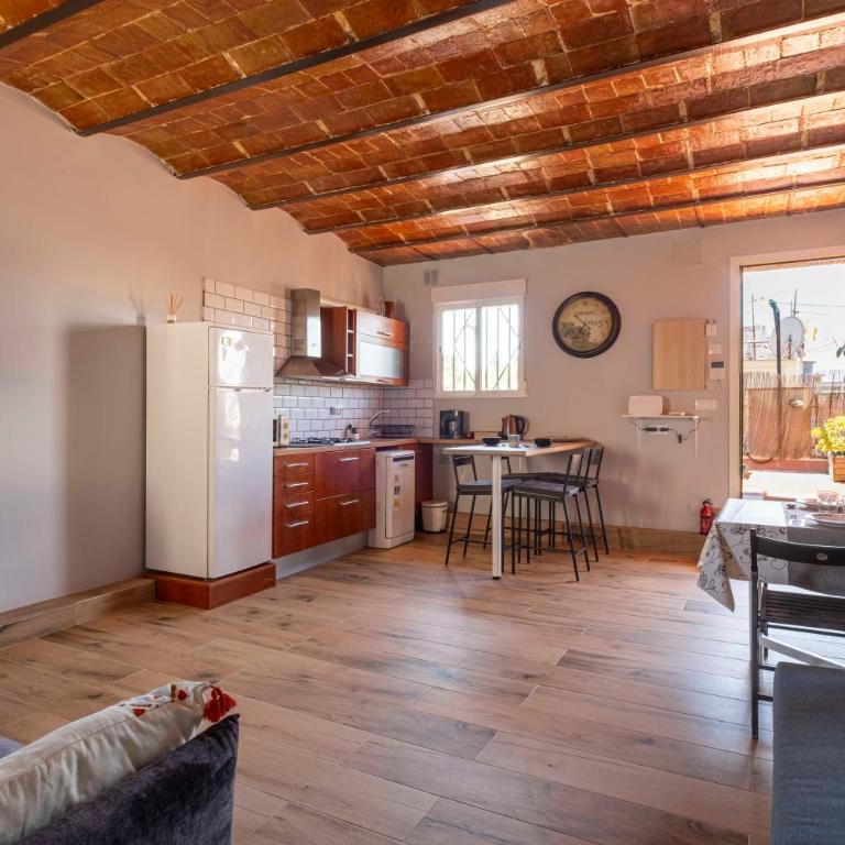 Atico con terraza 5 minutos a pie Fira Bcn, 4' metro Plza España, 15' Bcn centro - Apartamento de 1 dormitorio - 1
