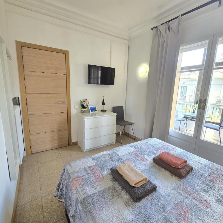 Rooms Nuevo Balmes - Habitación Doble Estándar con baño compartido - 1