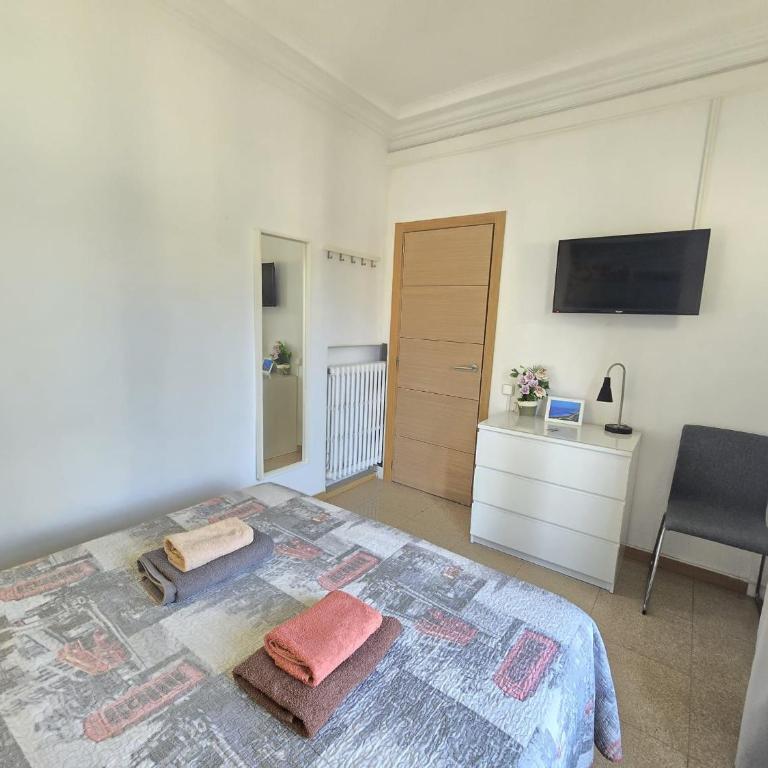 Rooms Nuevo Balmes - Habitación Doble Estándar con baño compartido - 3