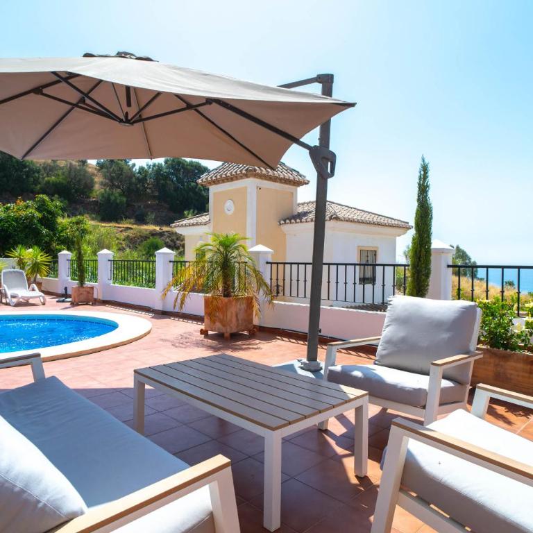 Villa Calidum - Private Pool, Sea Views & 5min from Nerja - Villa con piscina privada - 5