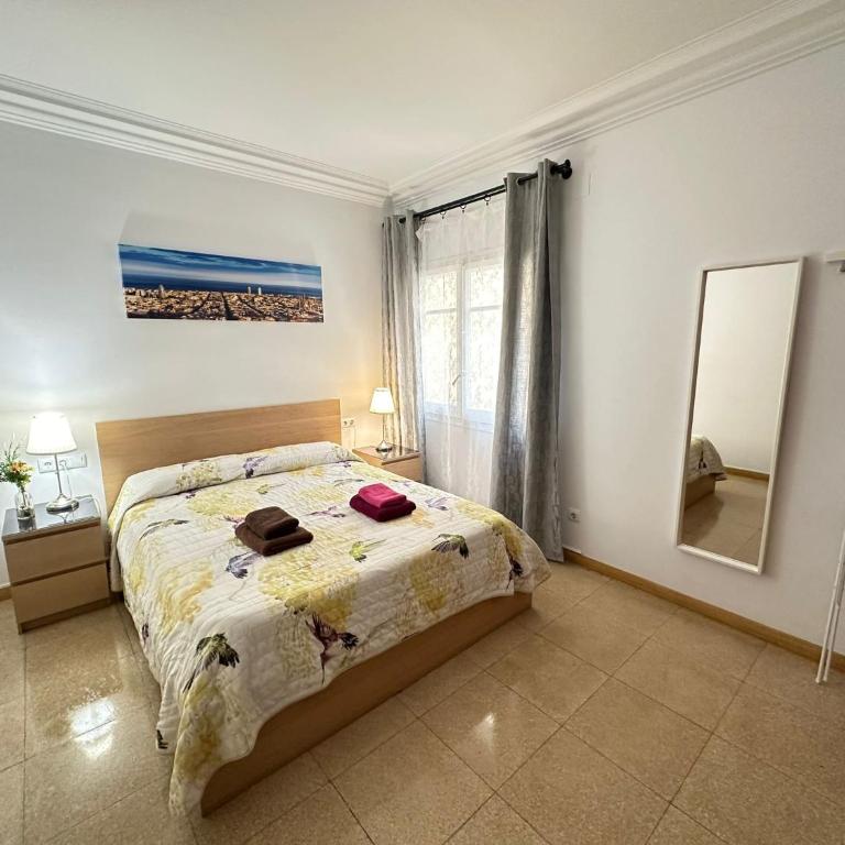 Rooms Nuevo Balmes - Habitación Triple Económica con baño compartido - 2