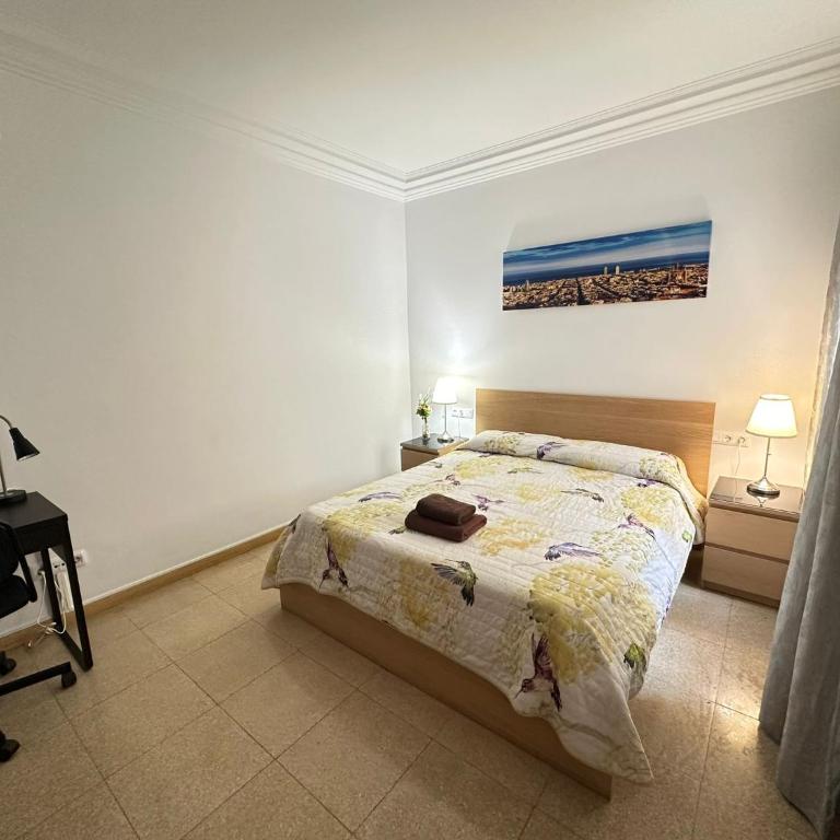 Rooms Nuevo Balmes - Habitación Triple Económica con baño compartido - 3