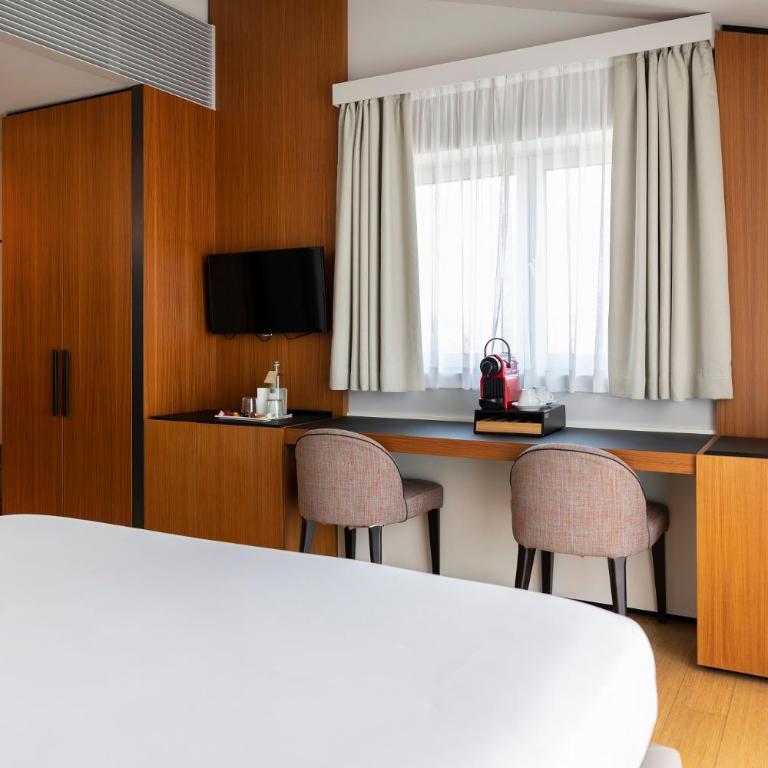 Hotel Ocelle Thermae & Spa - Adults Only - Suite with Lake View and Spa Access - 5