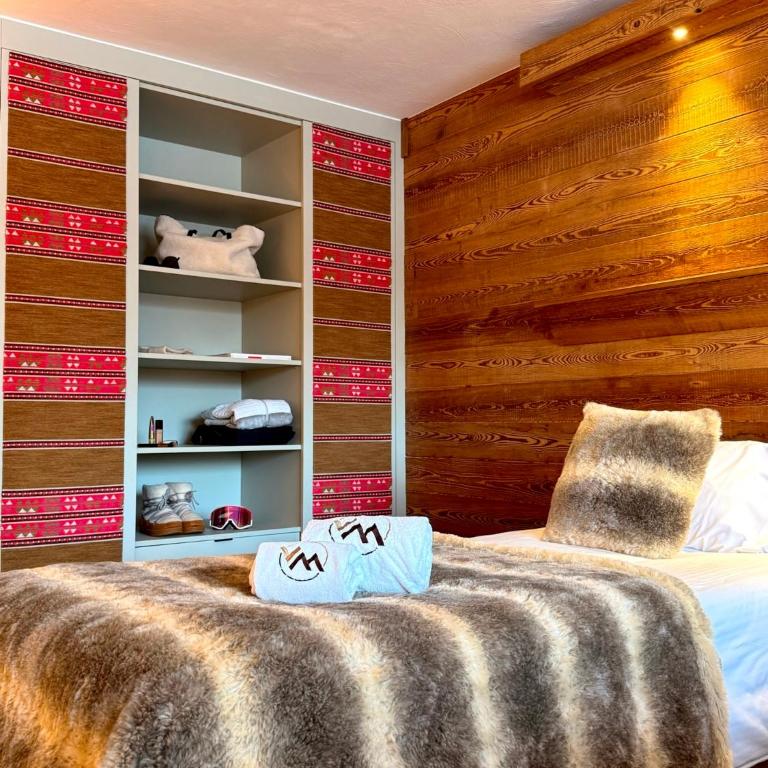 Hôtel Ski Lodge - Chambres & Appartements - Village Montana - Chambre Double ou Lits Jumeaux avec Balcon pour 2 Personnes - 2