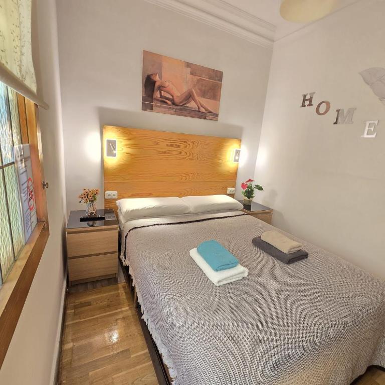 Rooms Nuevo Balmes - Habitación Doble con baño compartido - 4