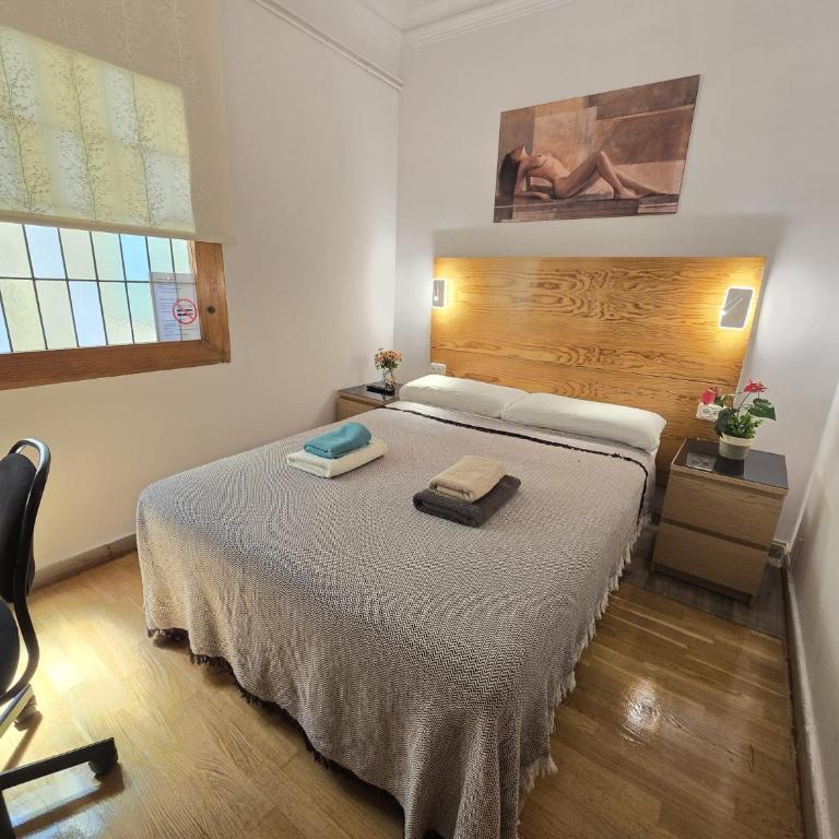 Rooms Nuevo Balmes - Habitación Doble con baño compartido - 5