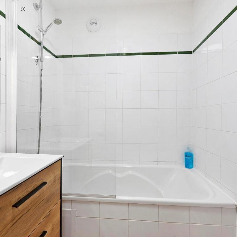 Le Soleil des Alpages - Premium Apartment mit 3 Schlafzimmern und Balkon - 16
