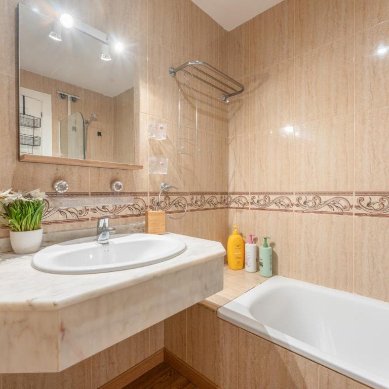 Costa Del Sol Marina - Appartamento Superior con Vista Città - 18