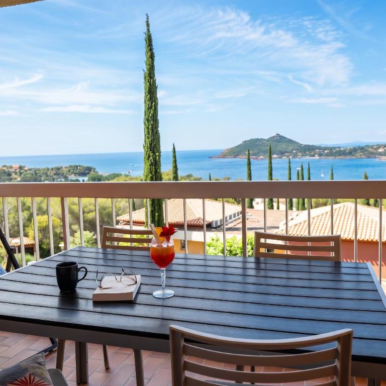 Village Club Les Mas de L'Esterel - Appartement Standard avec Vue sur la Mer - 2