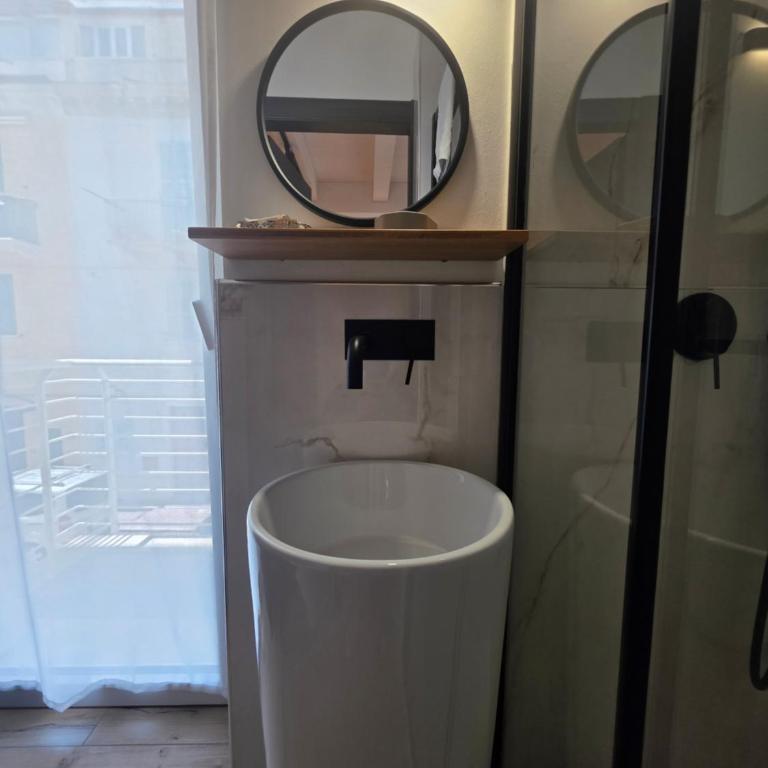 AL 54 Accommodation - Premium - Camera Matrimoniale Deluxe con Balcone - 5