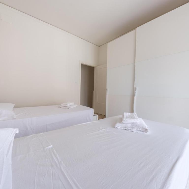 Casa Vacanze Piazza Europa - Appartamento Premium con 3 Camere da Letto e Balcone - 13