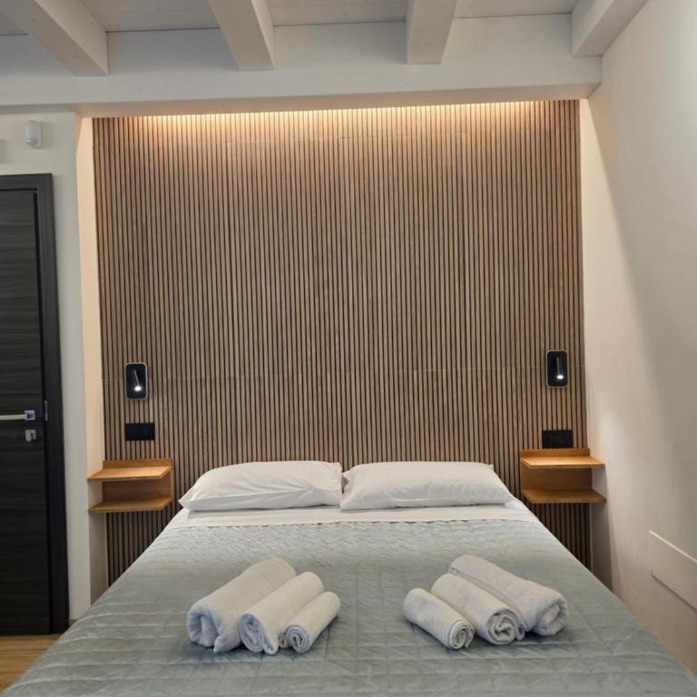 AL 54 Accommodation - Premium - Camera Matrimoniale Deluxe con Balcone - 4