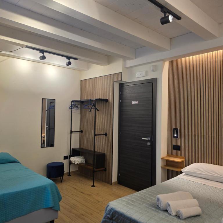 AL 54 Accommodation - Premium - Camera Matrimoniale Deluxe con Balcone - 6