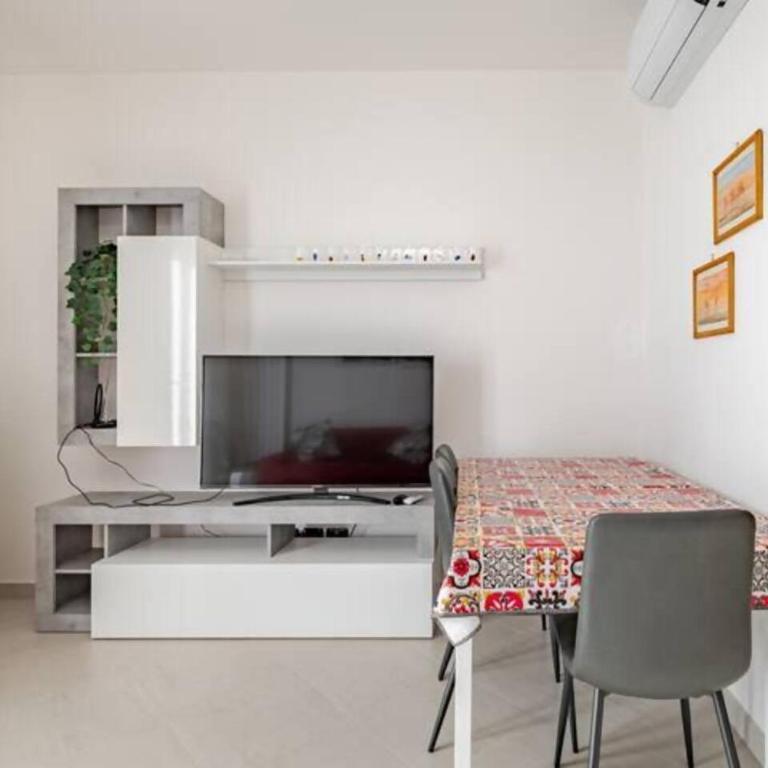 Iris Apartment | Vista Gallinara - Appartamento con 1 Camera da Letto - 16