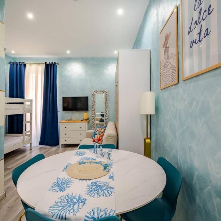 La Perla Blu Alassio - One-Bedroom Apartment - 2