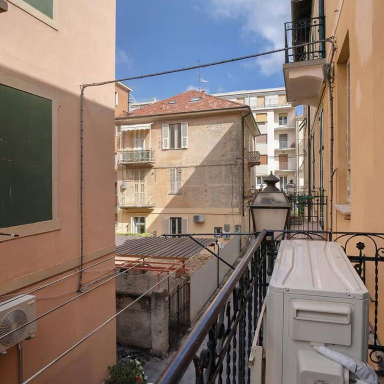 Moderno appartamento in centro Alassio - Two-Bedroom Apartment - 4