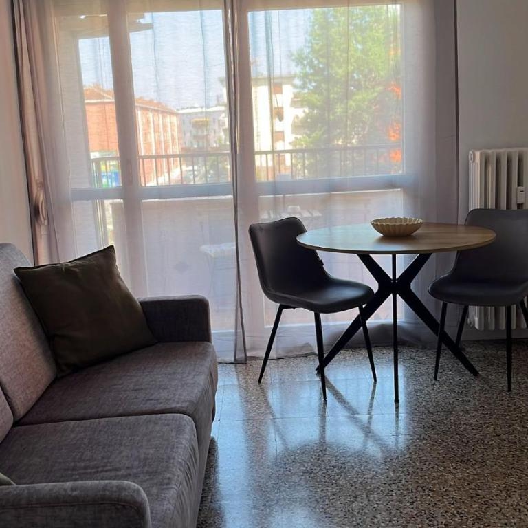 Entire apartment 200 meters from the blue metro line - Appartamento con 2 Camere da Letto - 3